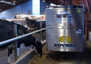 Cattle feeding robot ROVIBEC